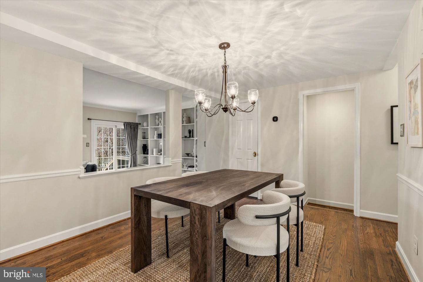 2305 COMMONWEALTH AVE, ALEXANDRIA, Virginia 22301, 3 Bedrooms Bedrooms, ,2 BathroomsBathrooms,Residential,For sale,2305 COMMONWEALTH AVE,VAAX2054666 MLS # VAAX2054666