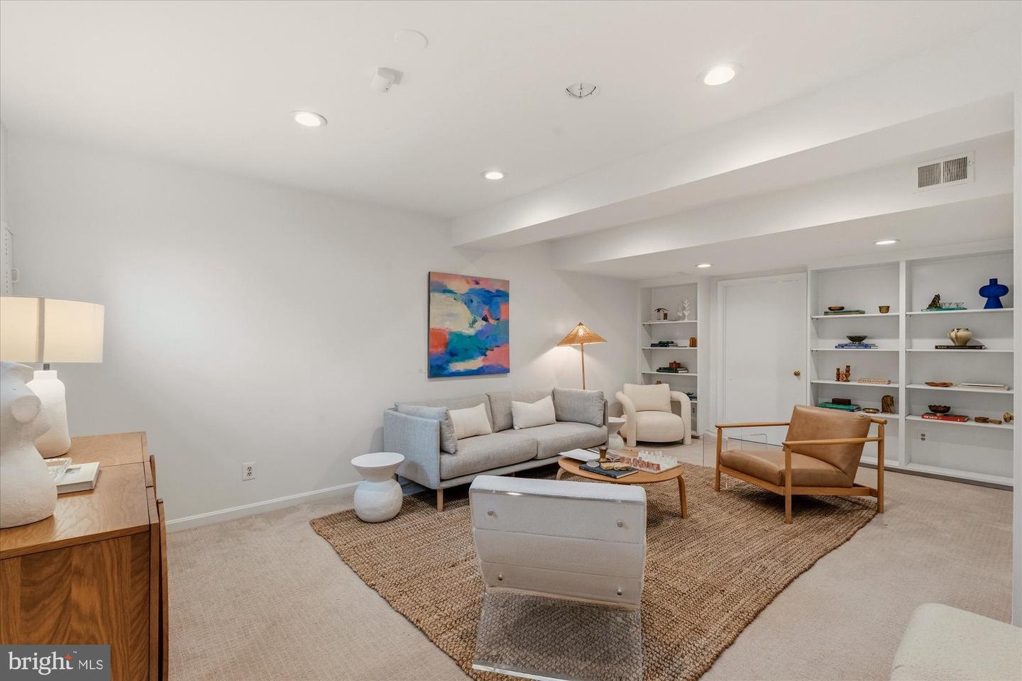 2305 COMMONWEALTH AVE, ALEXANDRIA, Virginia 22301, 3 Bedrooms Bedrooms, ,2 BathroomsBathrooms,Residential,For sale,2305 COMMONWEALTH AVE,VAAX2054666 MLS # VAAX2054666