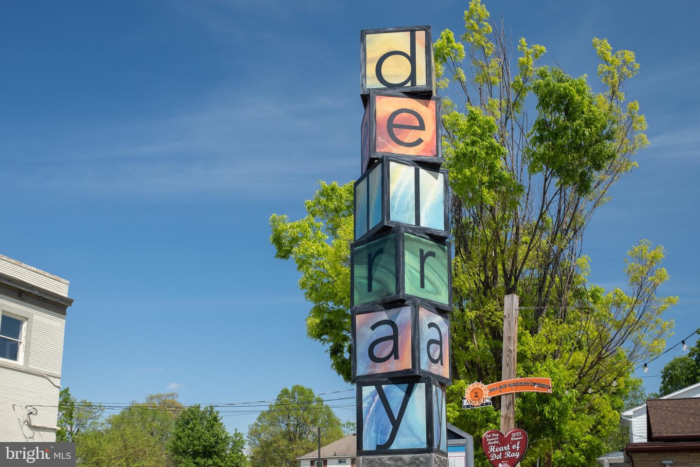 2305 COMMONWEALTH AVE, ALEXANDRIA, Virginia 22301, 3 Bedrooms Bedrooms, ,2 BathroomsBathrooms,Residential,For sale,2305 COMMONWEALTH AVE,VAAX2054666 MLS # VAAX2054666