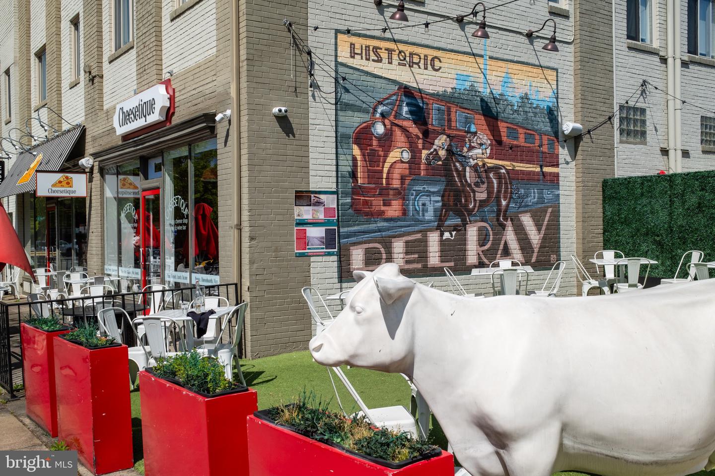 2305 COMMONWEALTH AVE, ALEXANDRIA, Virginia 22301, 3 Bedrooms Bedrooms, ,2 BathroomsBathrooms,Residential,For sale,2305 COMMONWEALTH AVE,VAAX2054666 MLS # VAAX2054666