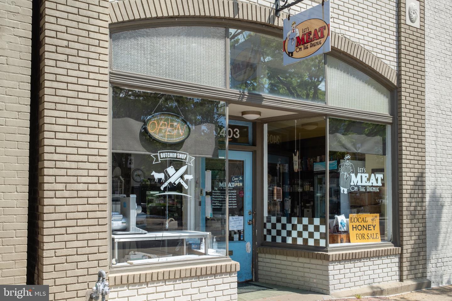 2305 COMMONWEALTH AVE, ALEXANDRIA, Virginia 22301, 3 Bedrooms Bedrooms, ,2 BathroomsBathrooms,Residential,For sale,2305 COMMONWEALTH AVE,VAAX2054666 MLS # VAAX2054666