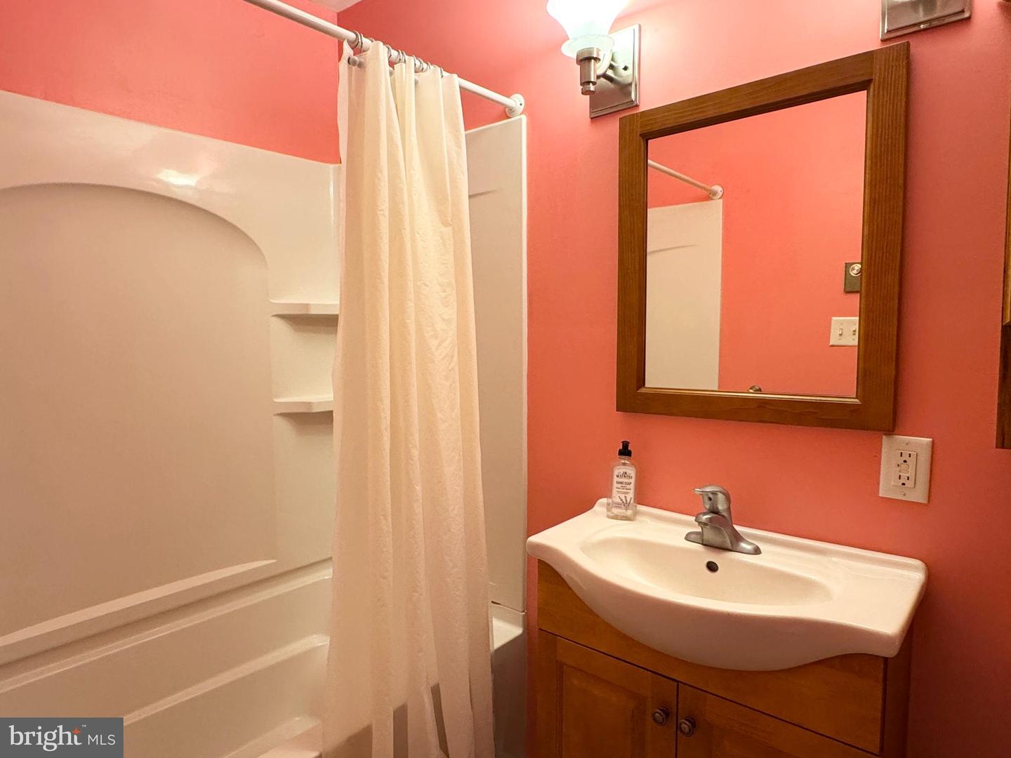 11124 DAHLGREN RD, KING GEORGE, Virginia 22485, 3 Bedrooms Bedrooms, ,2 BathroomsBathrooms,Residential,For sale,11124 DAHLGREN RD,VAKG2007702 MLS # VAKG2007702