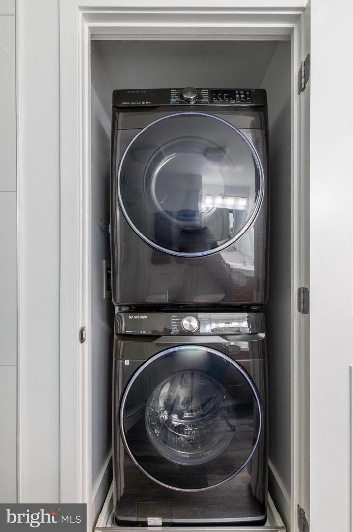 2001 15TH ST N #805, ARLINGTON, Virginia 22201, 1 Bedroom Bedrooms, 4 Rooms Rooms,1 BathroomBathrooms,Residential,For sale,2001 15TH ST N #805,VAAR2069596 MLS # VAAR2069596