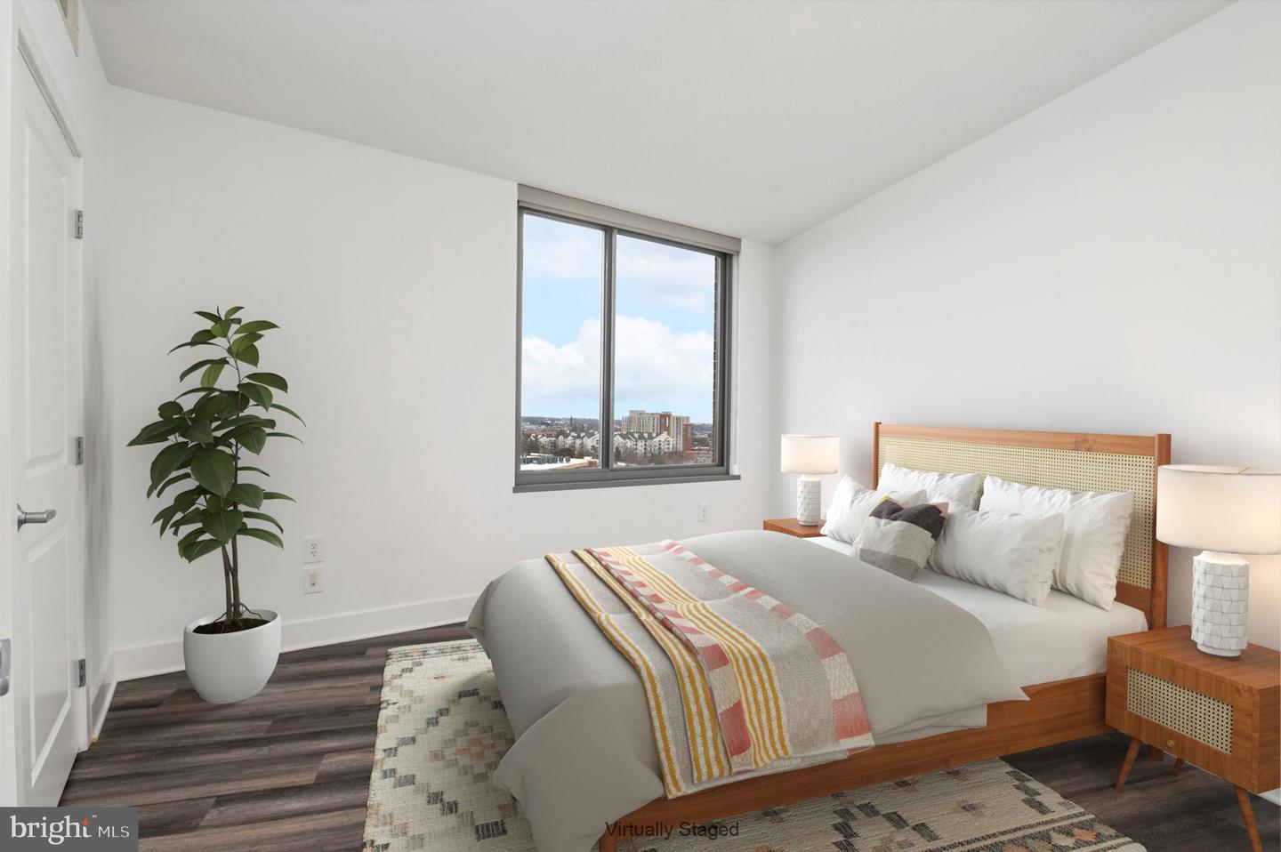 2001 15TH ST N #805, ARLINGTON, Virginia 22201, 1 Bedroom Bedrooms, 4 Rooms Rooms,1 BathroomBathrooms,Residential,For sale,2001 15TH ST N #805,VAAR2069596 MLS # VAAR2069596