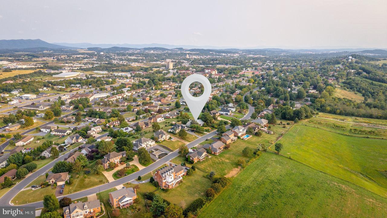 1848 COLLEGE AVE, HARRISONBURG, Virginia 22802, 3 Bedrooms Bedrooms, ,3 BathroomsBathrooms,Residential,For sale,1848 COLLEGE AVE,VAHC2000570 MLS # VAHC2000570