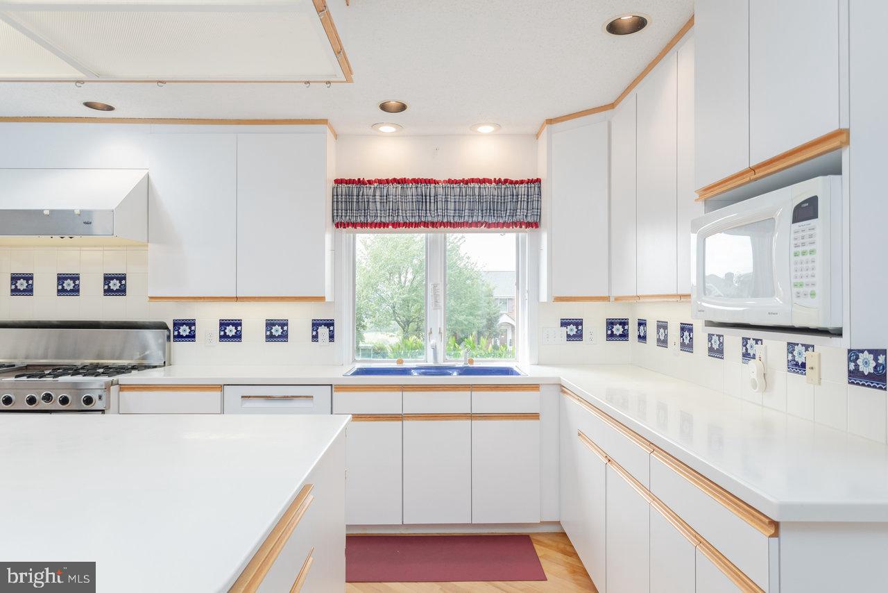 1848 COLLEGE AVE, HARRISONBURG, Virginia 22802, 3 Bedrooms Bedrooms, ,3 BathroomsBathrooms,Residential,For sale,1848 COLLEGE AVE,VAHC2000570 MLS # VAHC2000570