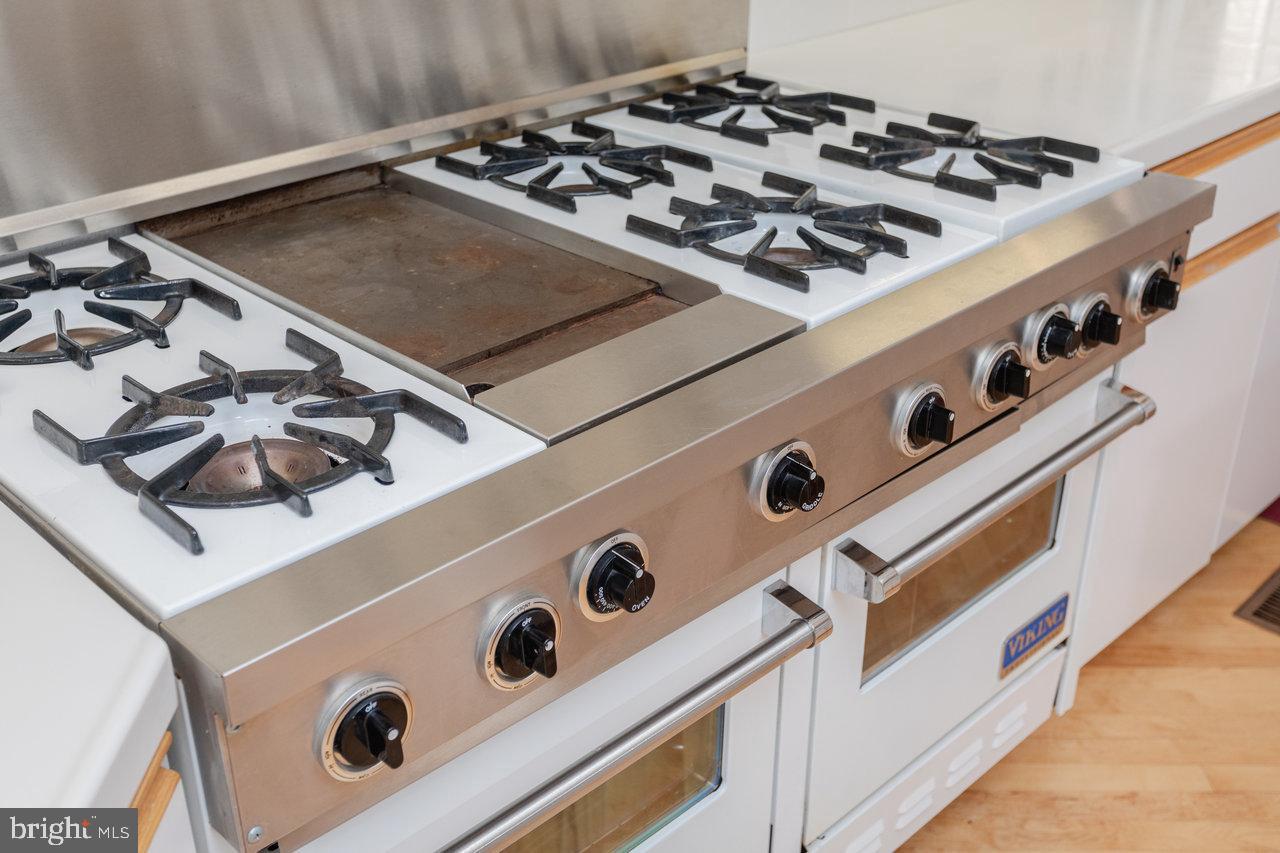 1848 COLLEGE AVE, HARRISONBURG, Virginia 22802, 3 Bedrooms Bedrooms, ,3 BathroomsBathrooms,Residential,For sale,1848 COLLEGE AVE,VAHC2000570 MLS # VAHC2000570