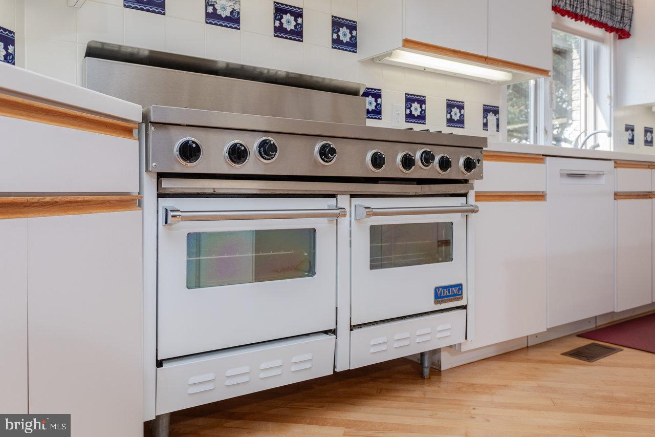 1848 COLLEGE AVE, HARRISONBURG, Virginia 22802, 3 Bedrooms Bedrooms, ,3 BathroomsBathrooms,Residential,For sale,1848 COLLEGE AVE,VAHC2000570 MLS # VAHC2000570