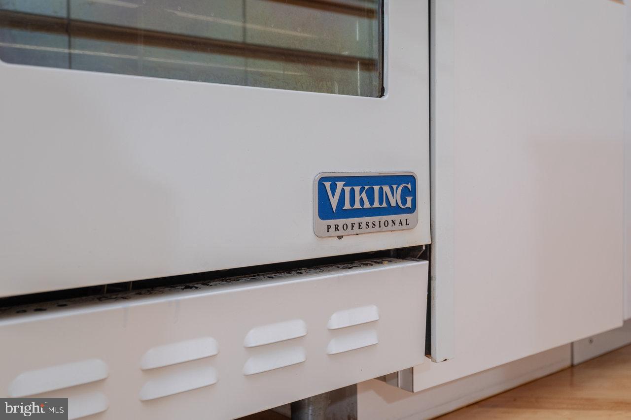 1848 COLLEGE AVE, HARRISONBURG, Virginia 22802, 3 Bedrooms Bedrooms, ,3 BathroomsBathrooms,Residential,For sale,1848 COLLEGE AVE,VAHC2000570 MLS # VAHC2000570