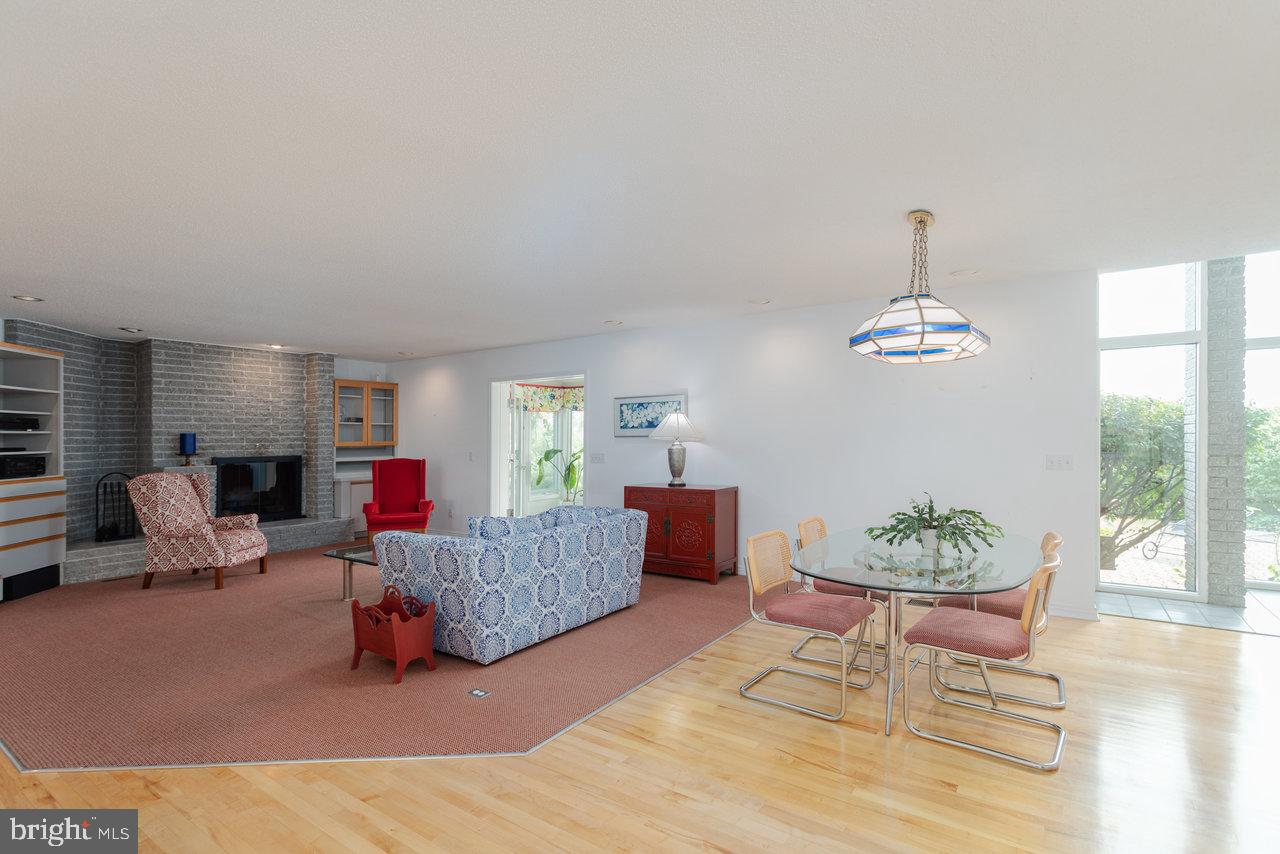 1848 COLLEGE AVE, HARRISONBURG, Virginia 22802, 3 Bedrooms Bedrooms, ,3 BathroomsBathrooms,Residential,For sale,1848 COLLEGE AVE,VAHC2000570 MLS # VAHC2000570