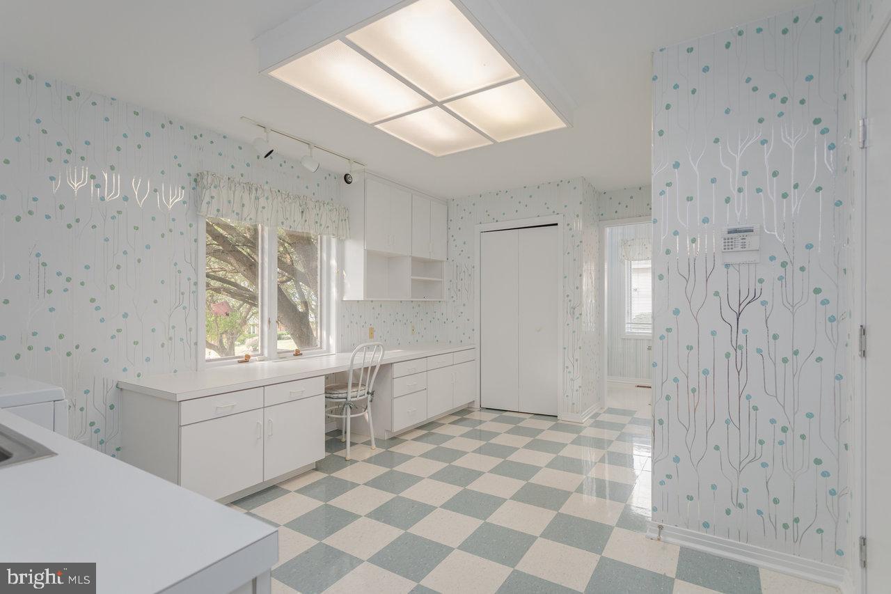 1848 COLLEGE AVE, HARRISONBURG, Virginia 22802, 3 Bedrooms Bedrooms, ,3 BathroomsBathrooms,Residential,For sale,1848 COLLEGE AVE,VAHC2000570 MLS # VAHC2000570