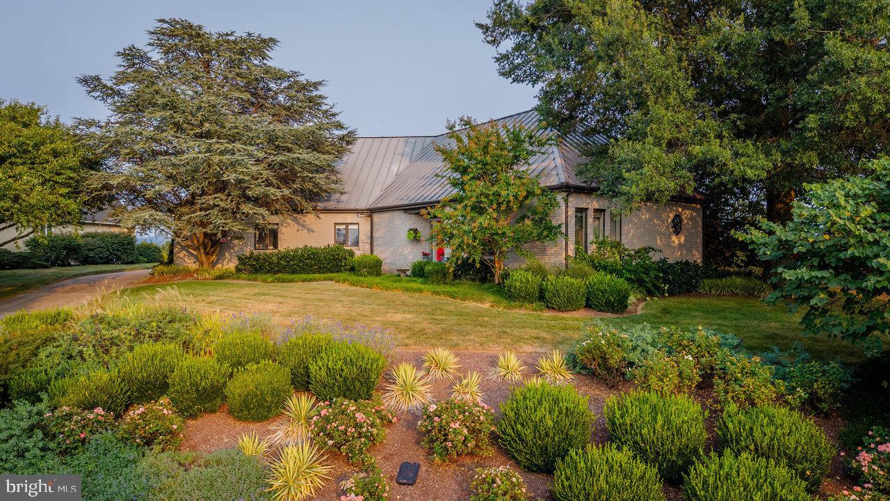 1848 COLLEGE AVE, HARRISONBURG, Virginia 22802, 3 Bedrooms Bedrooms, ,3 BathroomsBathrooms,Residential,For sale,1848 COLLEGE AVE,VAHC2000570 MLS # VAHC2000570