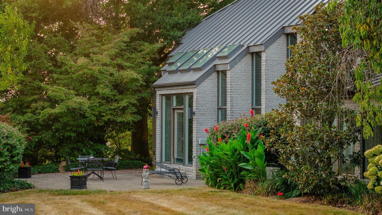 1848 COLLEGE AVE, HARRISONBURG, Virginia 22802, 3 Bedrooms Bedrooms, ,3 BathroomsBathrooms,Residential,For sale,1848 COLLEGE AVE,VAHC2000570 MLS # VAHC2000570