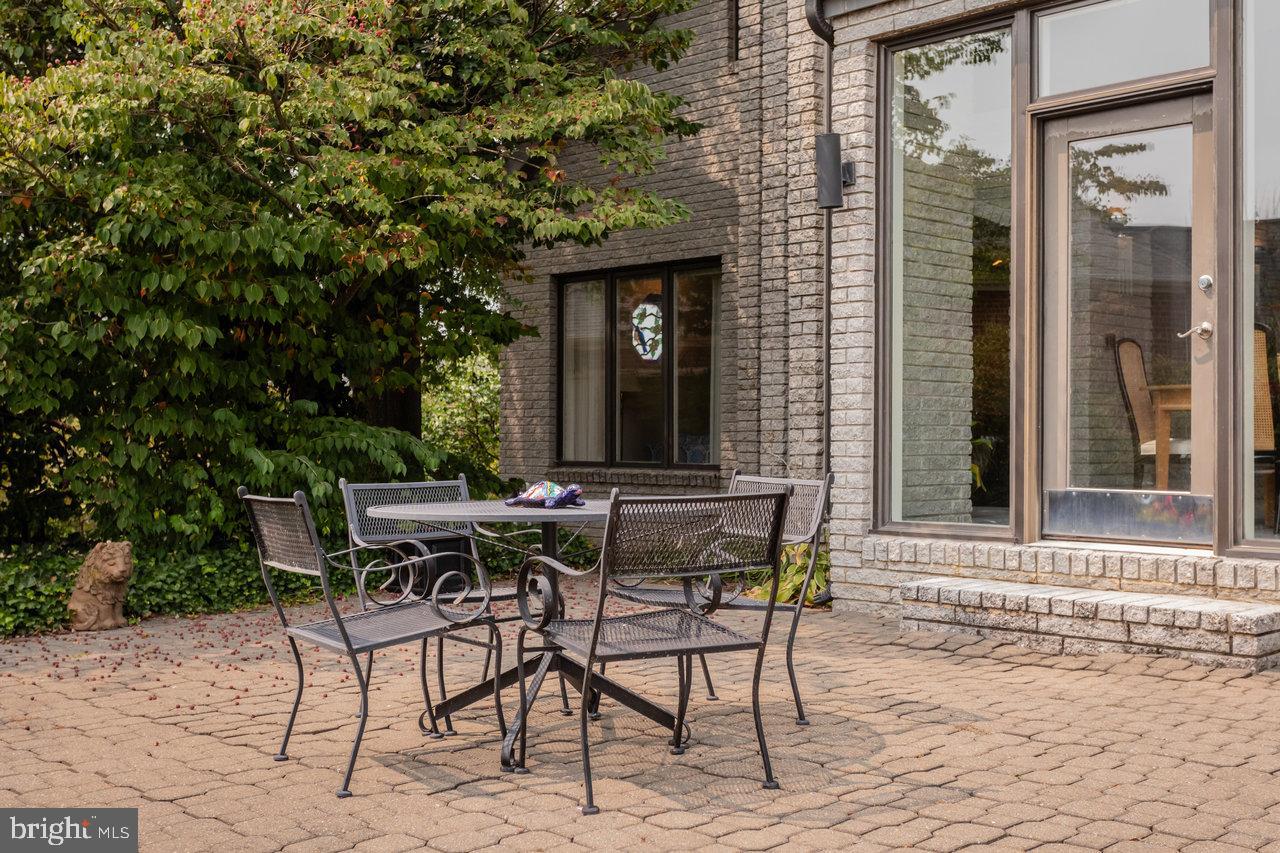 1848 COLLEGE AVE, HARRISONBURG, Virginia 22802, 3 Bedrooms Bedrooms, ,3 BathroomsBathrooms,Residential,For sale,1848 COLLEGE AVE,VAHC2000570 MLS # VAHC2000570