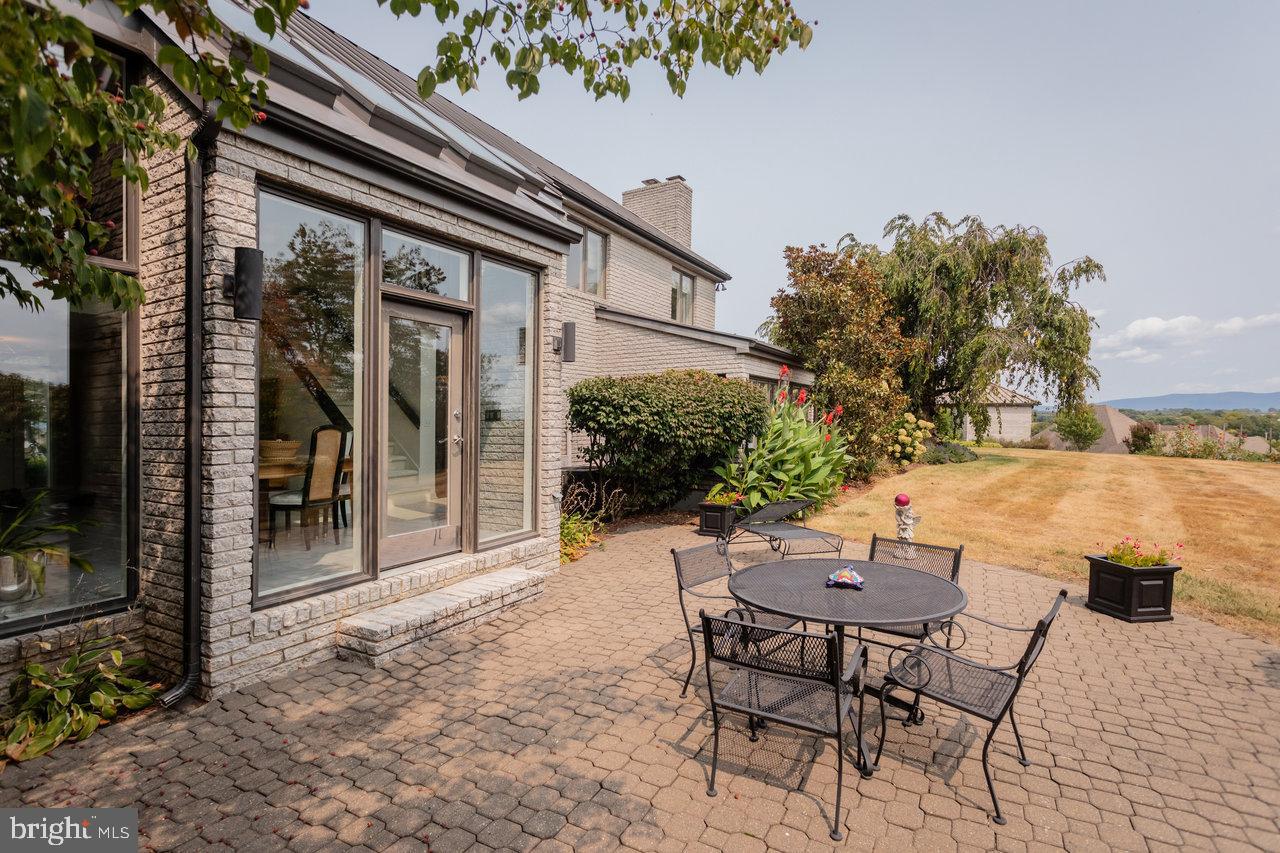 1848 COLLEGE AVE, HARRISONBURG, Virginia 22802, 3 Bedrooms Bedrooms, ,3 BathroomsBathrooms,Residential,For sale,1848 COLLEGE AVE,VAHC2000570 MLS # VAHC2000570