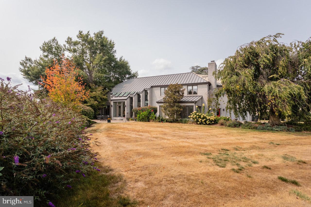 1848 COLLEGE AVE, HARRISONBURG, Virginia 22802, 3 Bedrooms Bedrooms, ,3 BathroomsBathrooms,Residential,For sale,1848 COLLEGE AVE,VAHC2000570 MLS # VAHC2000570