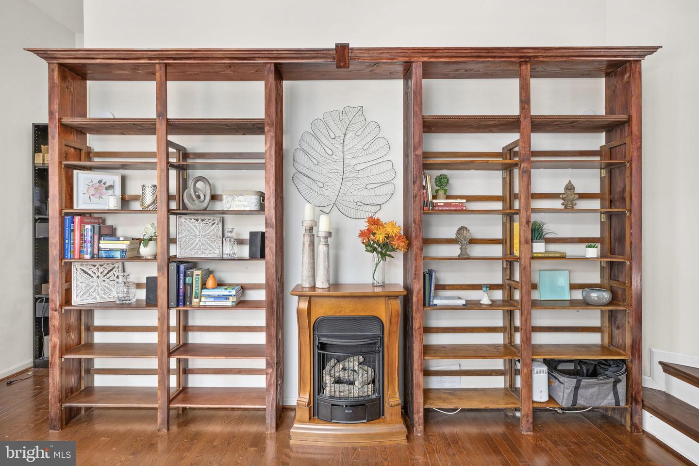 8701 SINCLAIR MILL RD, MANASSAS, Virginia 20112, 6 Bedrooms Bedrooms, ,4 BathroomsBathrooms,Residential,For sale,8701 SINCLAIR MILL RD,VAPW2113600 MLS # VAPW2113600