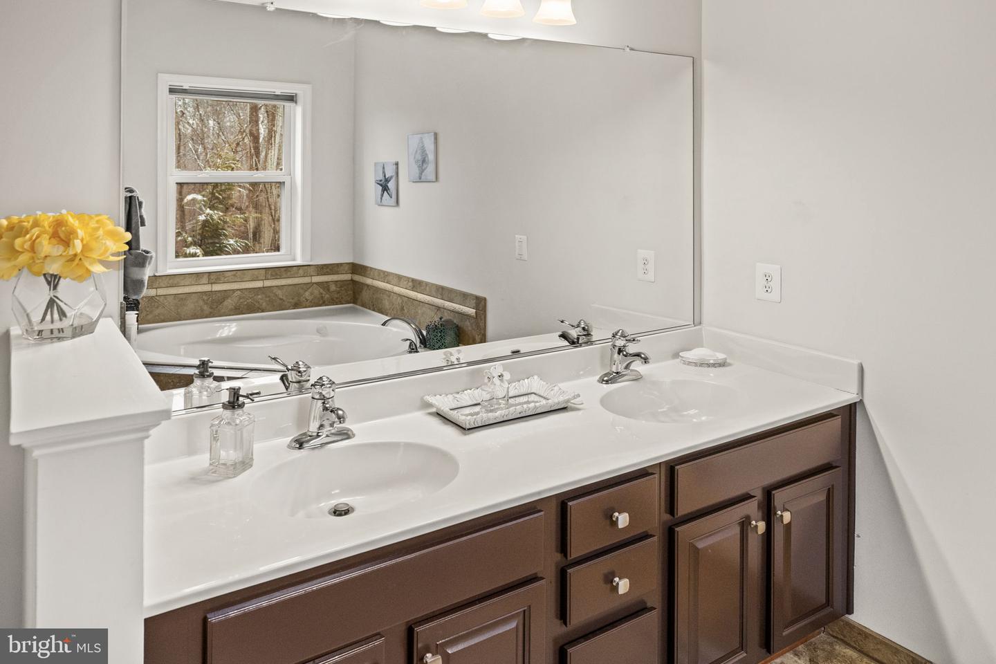 8701 SINCLAIR MILL RD, MANASSAS, Virginia 20112, 6 Bedrooms Bedrooms, ,4 BathroomsBathrooms,Residential,For sale,8701 SINCLAIR MILL RD,VAPW2113600 MLS # VAPW2113600