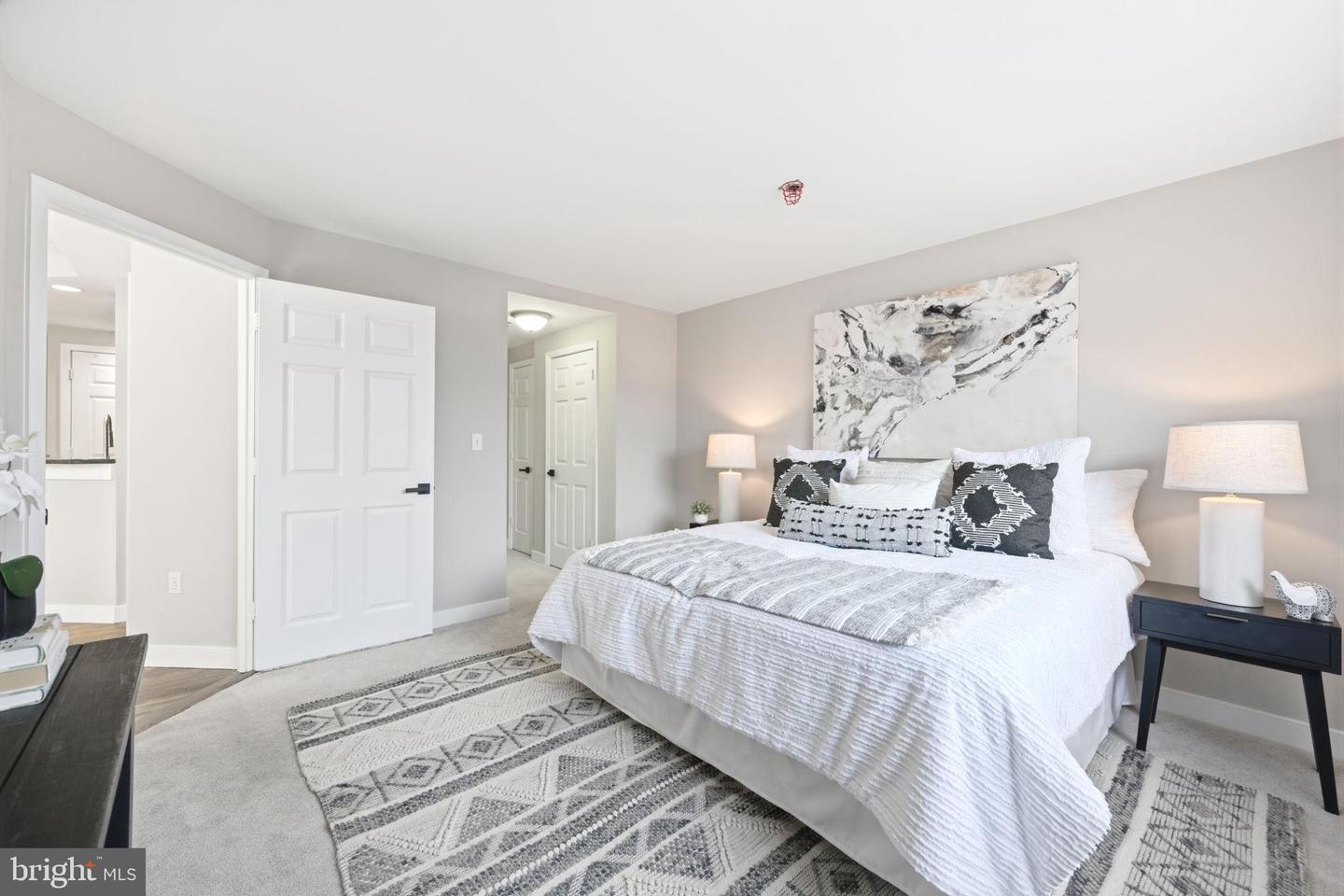 1045 N UTAH ST #2-701, ARLINGTON, Virginia 22201, 2 Bedrooms Bedrooms, 8 Rooms Rooms,2 BathroomsBathrooms,Residential,For sale,1045 N UTAH ST #2-701,VAAR2069530 MLS # VAAR2069530