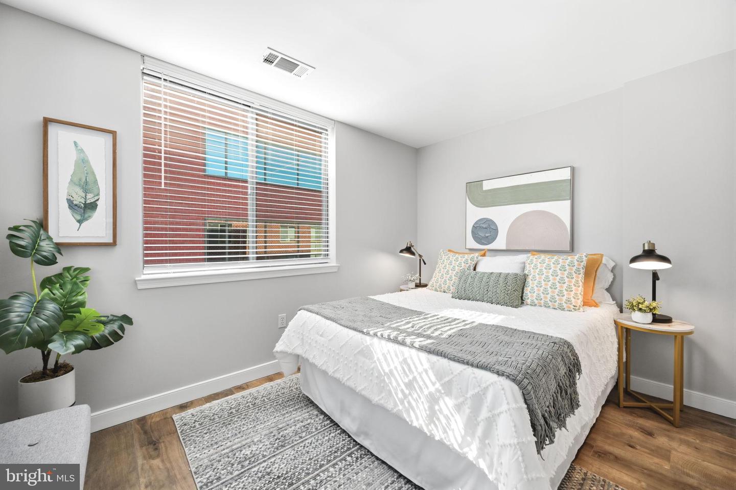 1045 N UTAH ST #2-701, ARLINGTON, Virginia 22201, 2 Bedrooms Bedrooms, 8 Rooms Rooms,2 BathroomsBathrooms,Residential,For sale,1045 N UTAH ST #2-701,VAAR2069530 MLS # VAAR2069530