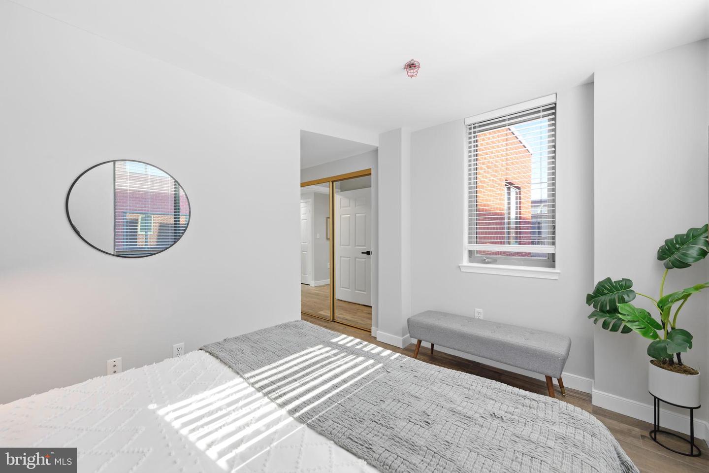 1045 N UTAH ST #2-701, ARLINGTON, Virginia 22201, 2 Bedrooms Bedrooms, 8 Rooms Rooms,2 BathroomsBathrooms,Residential,For sale,1045 N UTAH ST #2-701,VAAR2069530 MLS # VAAR2069530