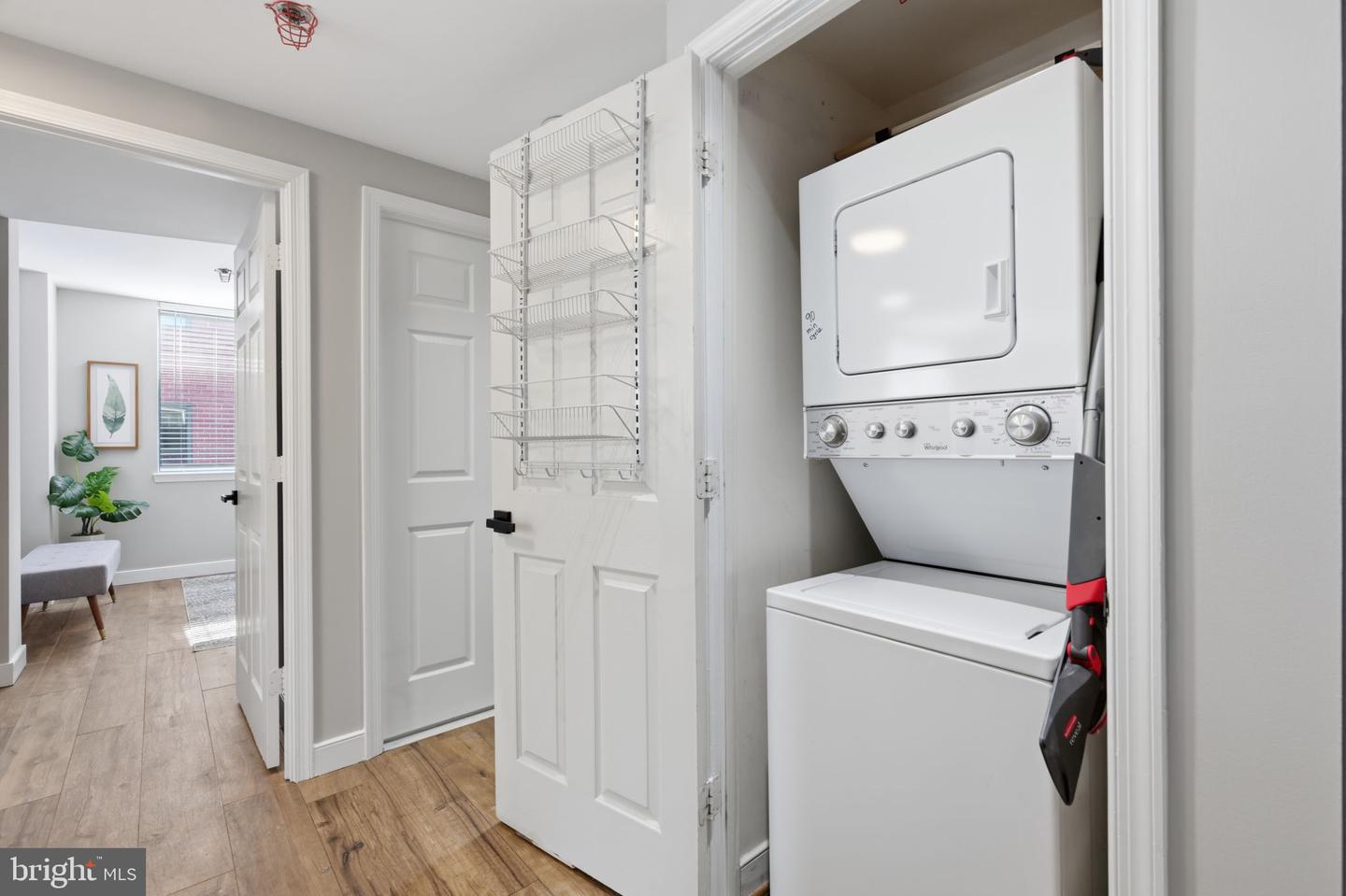 1045 N UTAH ST #2-701, ARLINGTON, Virginia 22201, 2 Bedrooms Bedrooms, 8 Rooms Rooms,2 BathroomsBathrooms,Residential,For sale,1045 N UTAH ST #2-701,VAAR2069530 MLS # VAAR2069530