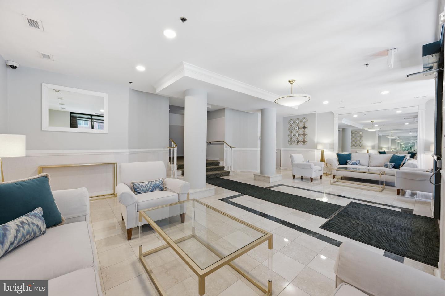 1045 N UTAH ST #2-701, ARLINGTON, Virginia 22201, 2 Bedrooms Bedrooms, 8 Rooms Rooms,2 BathroomsBathrooms,Residential,For sale,1045 N UTAH ST #2-701,VAAR2069530 MLS # VAAR2069530