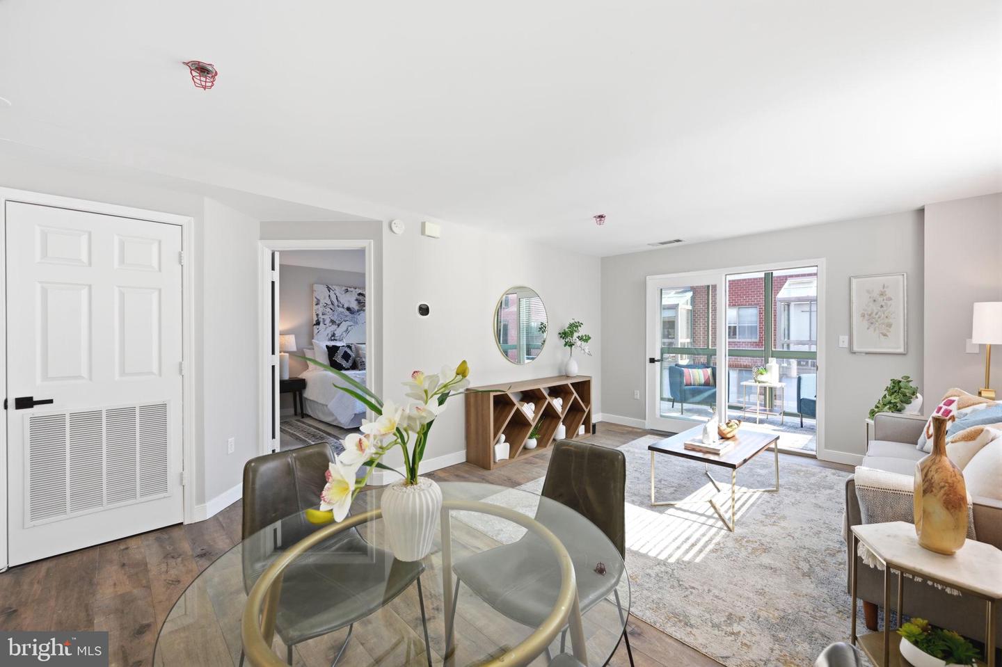 1045 N UTAH ST #2-701, ARLINGTON, Virginia 22201, 2 Bedrooms Bedrooms, 8 Rooms Rooms,2 BathroomsBathrooms,Residential,For sale,1045 N UTAH ST #2-701,VAAR2069530 MLS # VAAR2069530