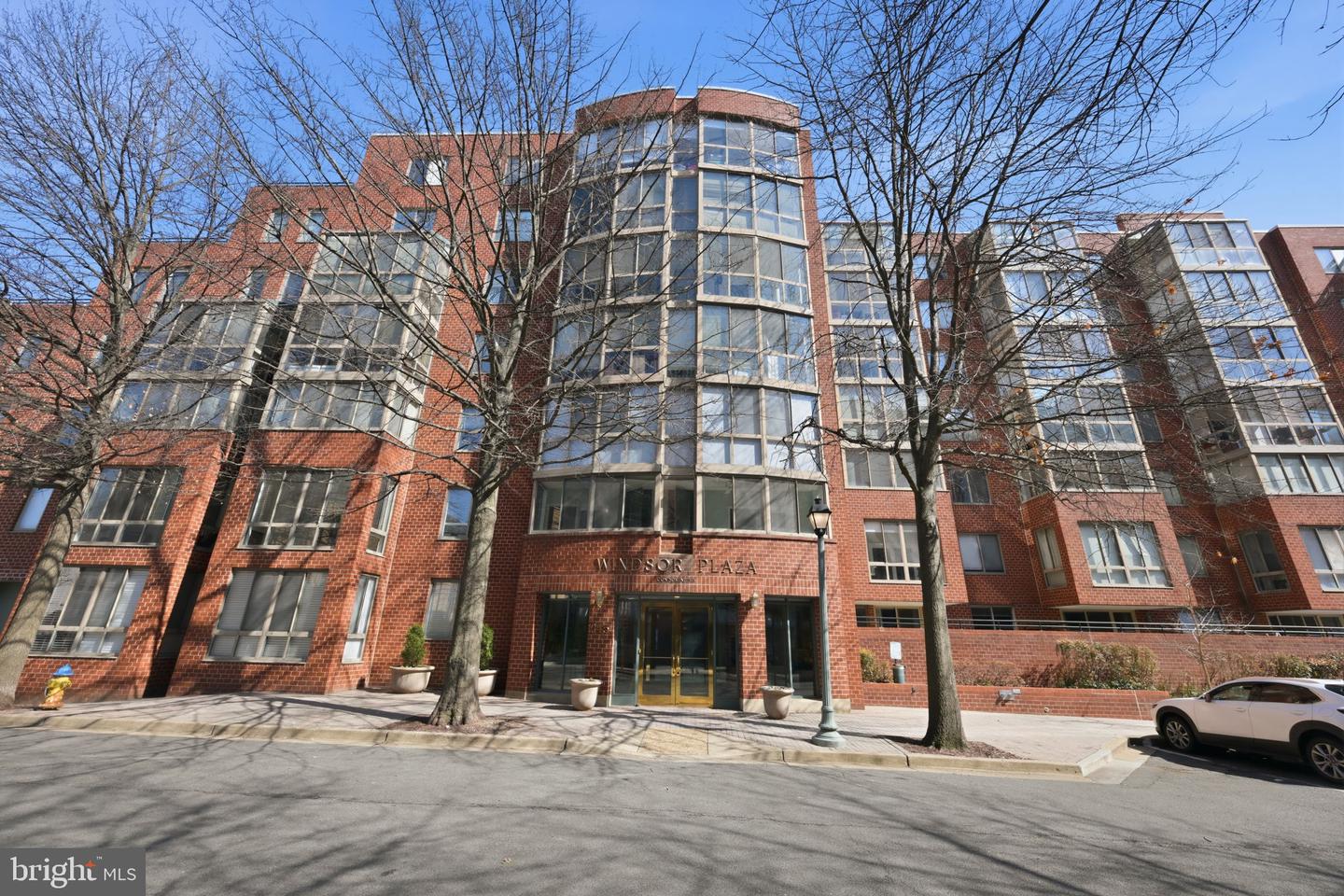 1045 N UTAH ST #2-701, ARLINGTON, Virginia 22201, 2 Bedrooms Bedrooms, 8 Rooms Rooms,2 BathroomsBathrooms,Residential,For sale,1045 N UTAH ST #2-701,VAAR2069530 MLS # VAAR2069530