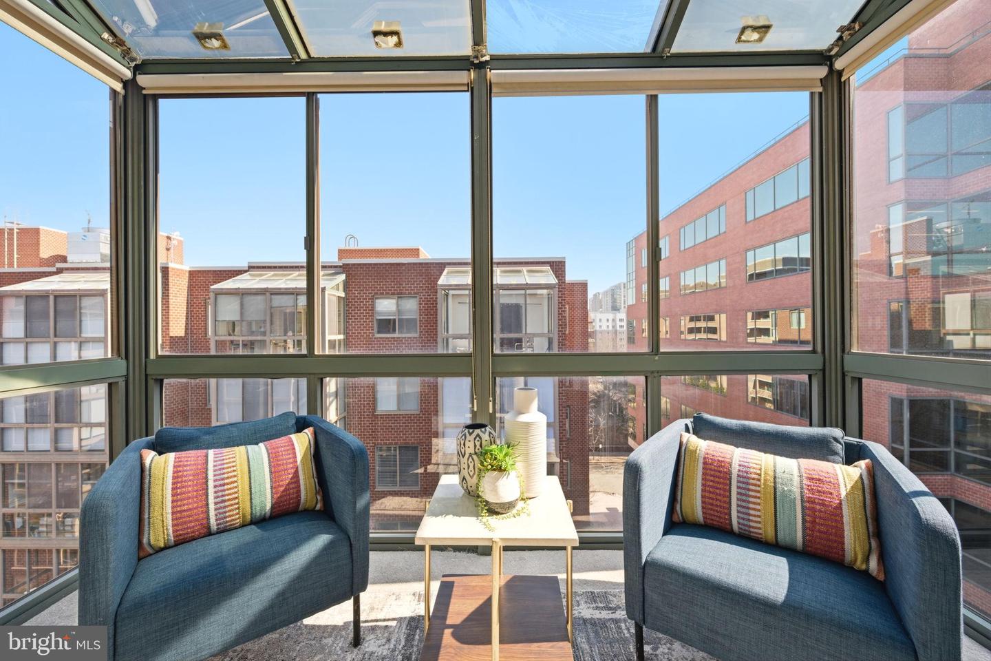 1045 N UTAH ST #2-701, ARLINGTON, Virginia 22201, 2 Bedrooms Bedrooms, 8 Rooms Rooms,2 BathroomsBathrooms,Residential,For sale,1045 N UTAH ST #2-701,VAAR2069530 MLS # VAAR2069530