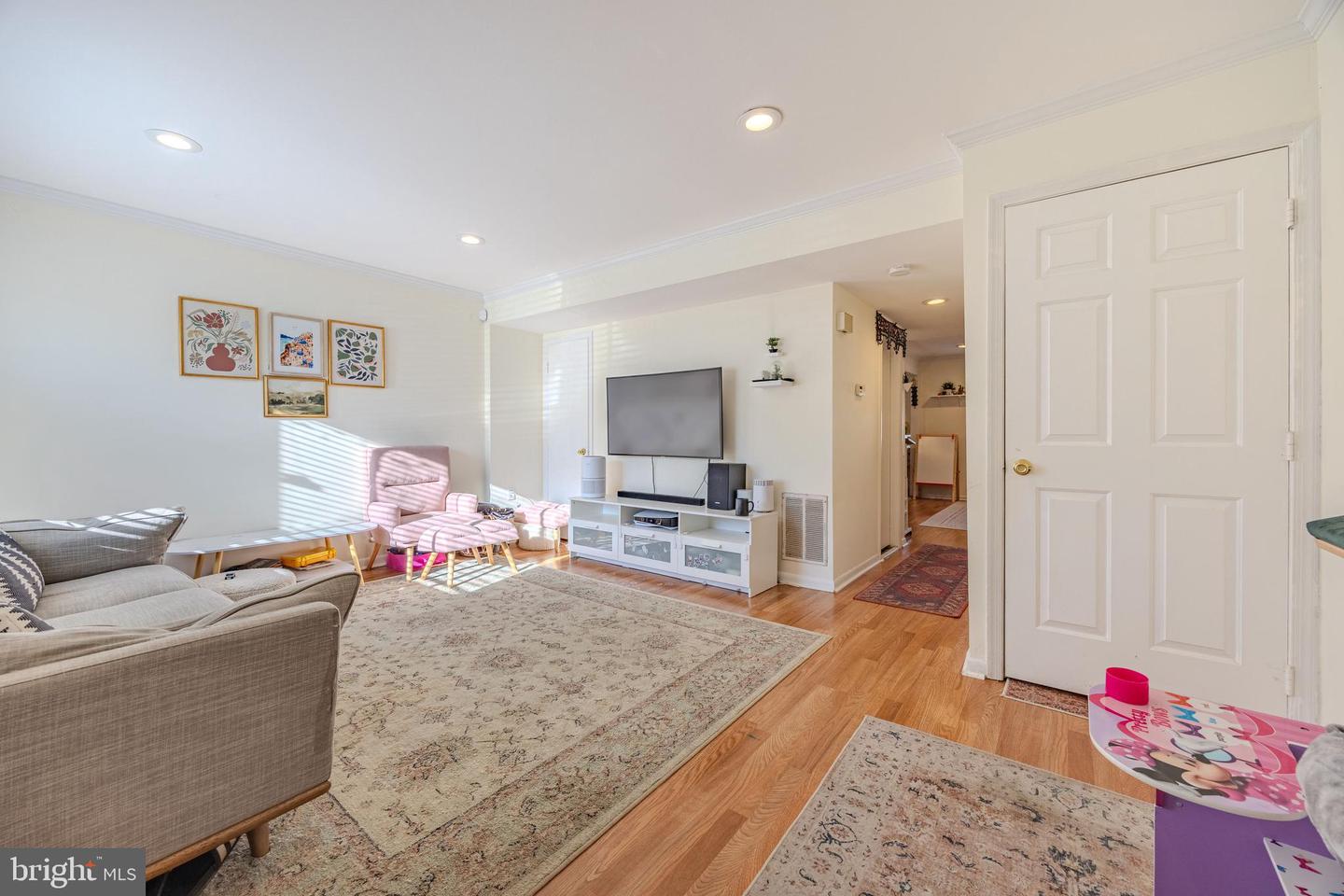 14748 ENDSLEY TURN, WOODBRIDGE, Virginia 22193, 3 Bedrooms Bedrooms, 7 Rooms Rooms,1 BathroomBathrooms,Residential,For sale,14748 ENDSLEY TURN,VAPW2113608 MLS # VAPW2113608