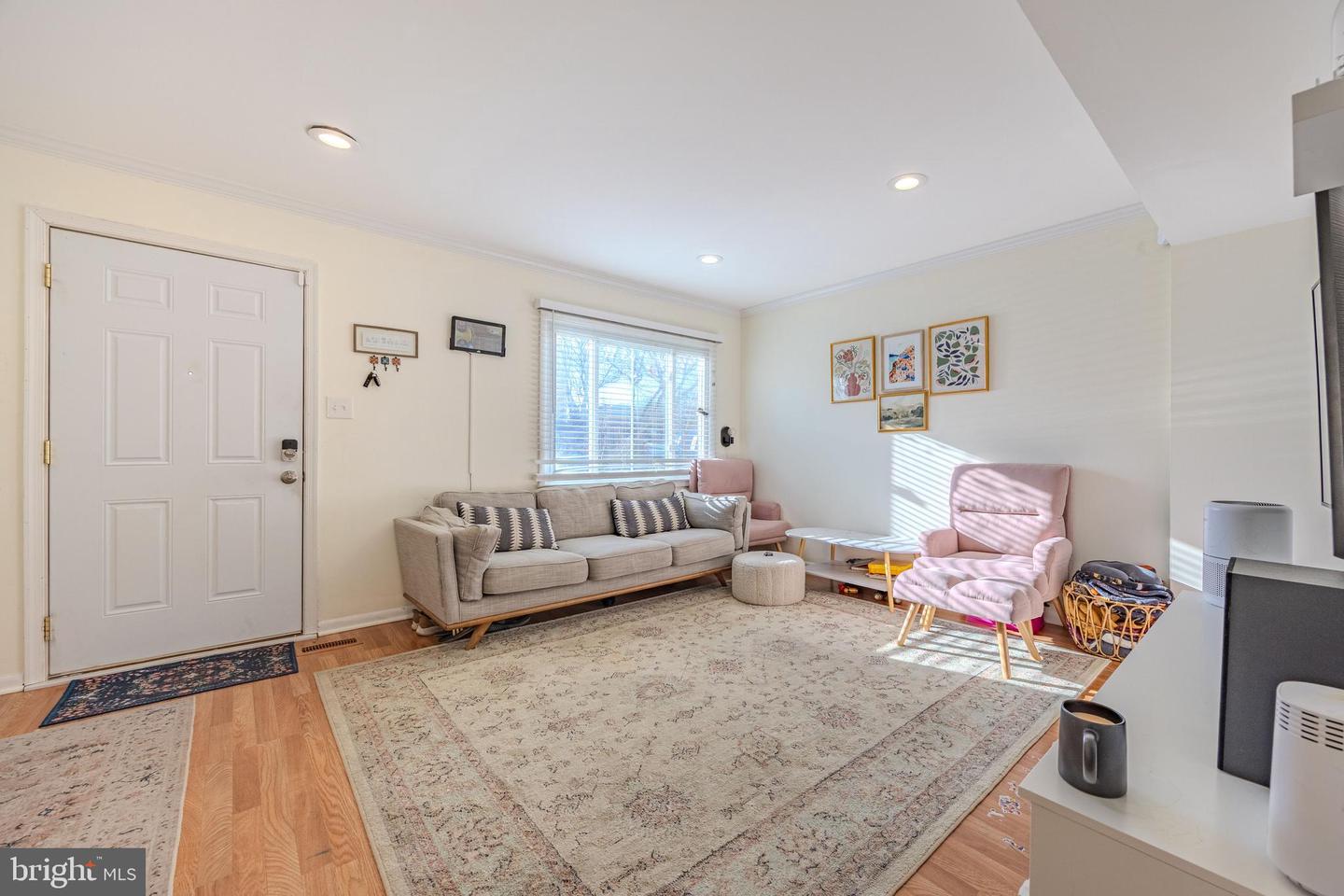 14748 ENDSLEY TURN, WOODBRIDGE, Virginia 22193, 3 Bedrooms Bedrooms, 7 Rooms Rooms,1 BathroomBathrooms,Residential,For sale,14748 ENDSLEY TURN,VAPW2113608 MLS # VAPW2113608