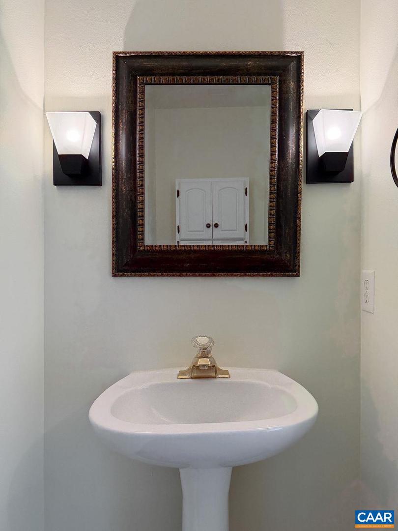 1411 GLENSIDE GREEN, CHARLOTTESVILLE, Virginia 22901, 3 Bedrooms Bedrooms, ,2 BathroomsBathrooms,Residential,For sale,1411 GLENSIDE GREEN,673864 MLS # 673864