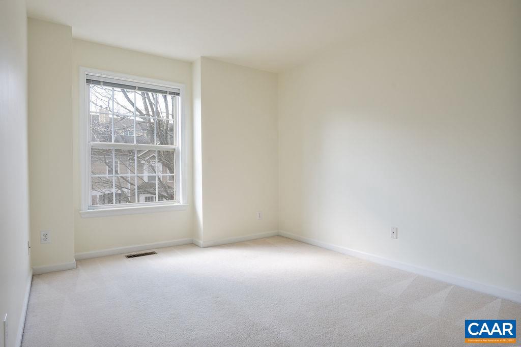 1411 GLENSIDE GREEN, CHARLOTTESVILLE, Virginia 22901, 3 Bedrooms Bedrooms, ,2 BathroomsBathrooms,Residential,For sale,1411 GLENSIDE GREEN,673864 MLS # 673864