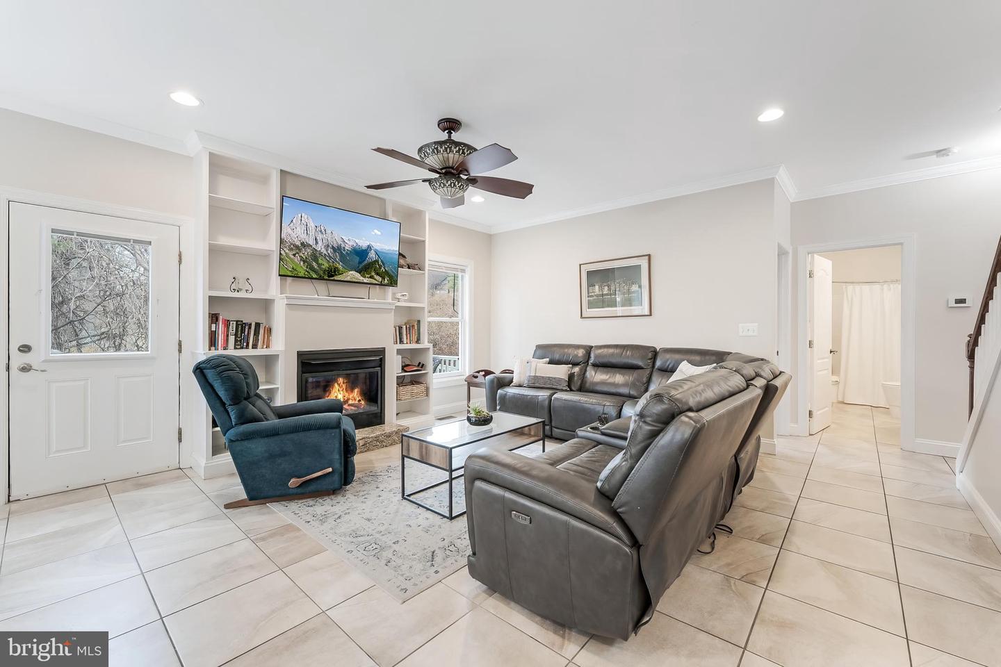 5703 CHAPIN AVE, ALEXANDRIA, Virginia 22303, 6 Bedrooms Bedrooms, ,4 BathroomsBathrooms,Residential,For sale,5703 CHAPIN AVE,VAFX2293652 MLS # VAFX2293652