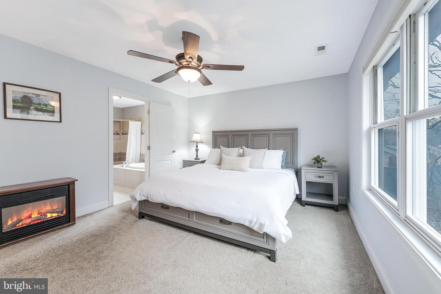 5703 CHAPIN AVE, ALEXANDRIA, Virginia 22303, 6 Bedrooms Bedrooms, ,4 BathroomsBathrooms,Residential,For sale,5703 CHAPIN AVE,VAFX2293652 MLS # VAFX2293652