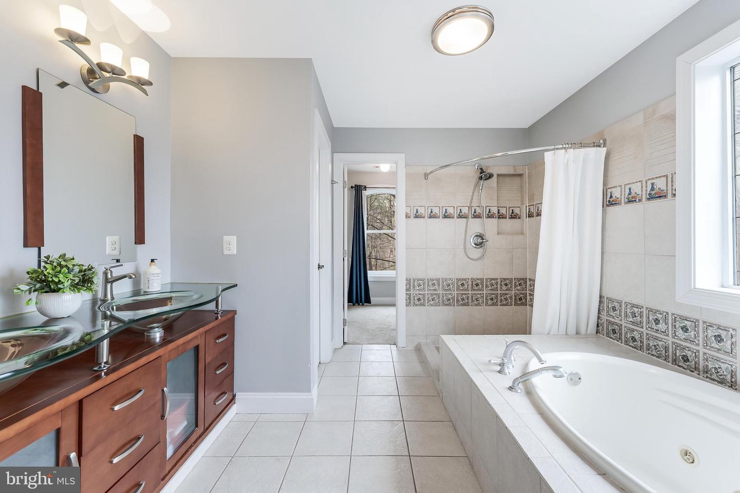 5703 CHAPIN AVE, ALEXANDRIA, Virginia 22303, 6 Bedrooms Bedrooms, ,4 BathroomsBathrooms,Residential,For sale,5703 CHAPIN AVE,VAFX2293652 MLS # VAFX2293652