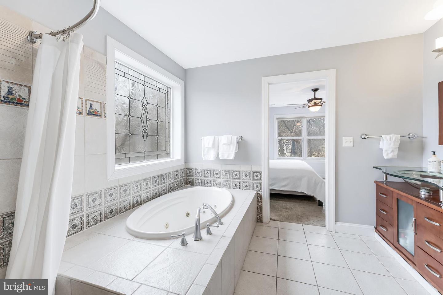 5703 CHAPIN AVE, ALEXANDRIA, Virginia 22303, 6 Bedrooms Bedrooms, ,4 BathroomsBathrooms,Residential,For sale,5703 CHAPIN AVE,VAFX2293652 MLS # VAFX2293652