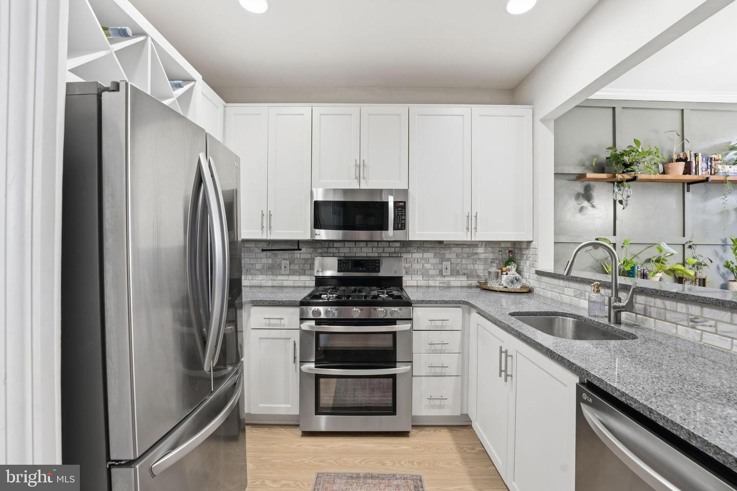 4654 LAMBERT DR, ALEXANDRIA, Virginia 22311, 1 Bedroom Bedrooms, 5 Rooms Rooms,1 BathroomBathrooms,Residential,For sale,4654 LAMBERT DR,VAAX2054690 MLS # VAAX2054690