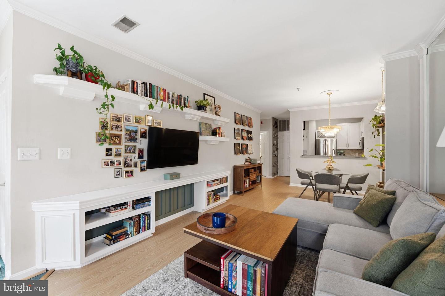 4654 LAMBERT DR, ALEXANDRIA, Virginia 22311, 1 Bedroom Bedrooms, 5 Rooms Rooms,1 BathroomBathrooms,Residential,For sale,4654 LAMBERT DR,VAAX2054690 MLS # VAAX2054690