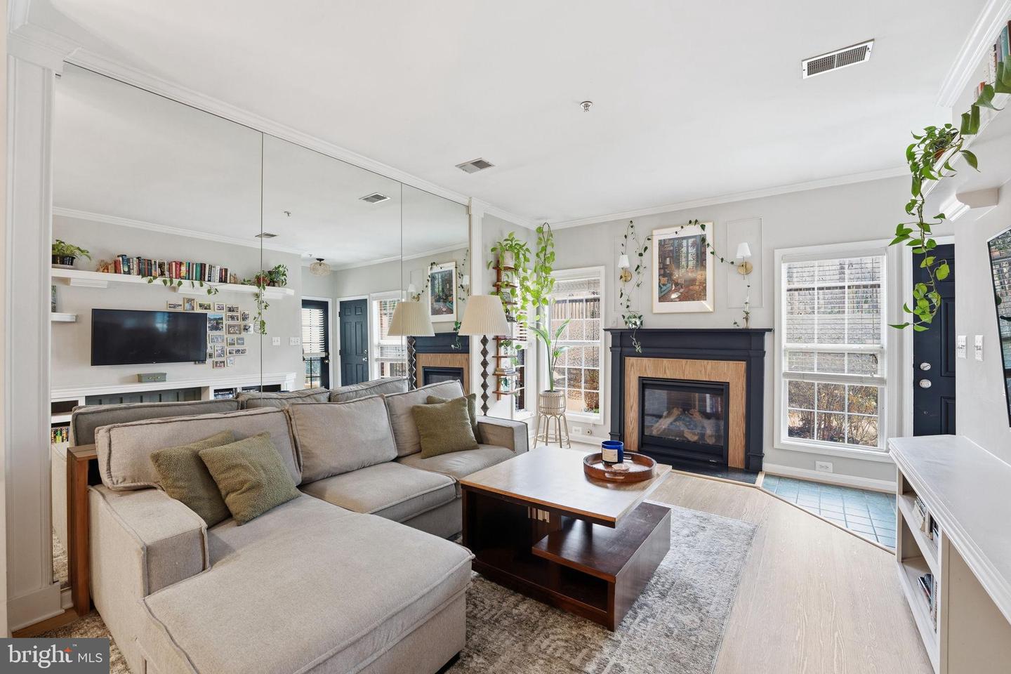 4654 LAMBERT DR, ALEXANDRIA, Virginia 22311, 1 Bedroom Bedrooms, 5 Rooms Rooms,1 BathroomBathrooms,Residential,For sale,4654 LAMBERT DR,VAAX2054690 MLS # VAAX2054690