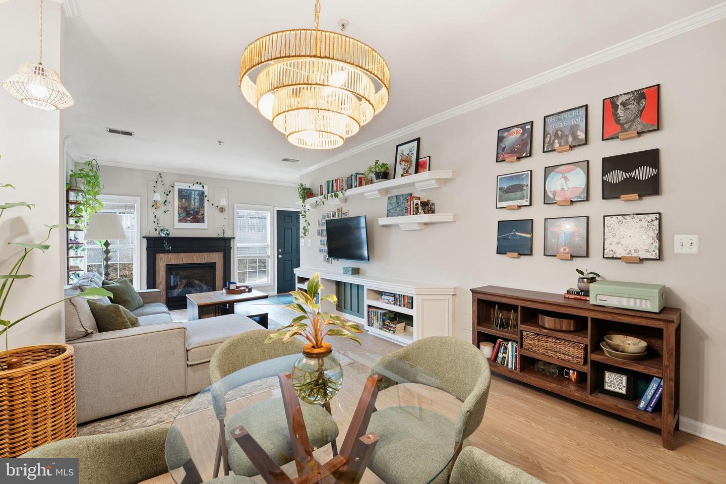 4654 LAMBERT DR, ALEXANDRIA, Virginia 22311, 1 Bedroom Bedrooms, 5 Rooms Rooms,1 BathroomBathrooms,Residential,For sale,4654 LAMBERT DR,VAAX2054690 MLS # VAAX2054690