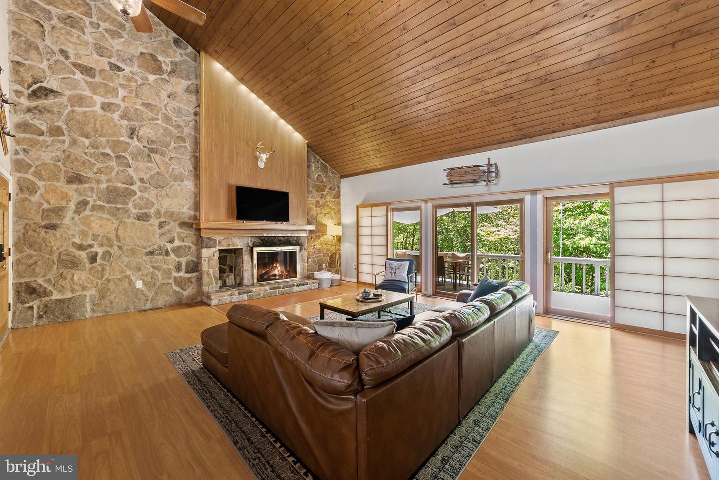 7545 SUPINLICK RIDGE RD, MOUNT JACKSON, Virginia 22842, 4 Bedrooms Bedrooms, ,2 BathroomsBathrooms,Residential,For sale,7545 SUPINLICK RIDGE RD,VASH2013710 MLS # VASH2013710