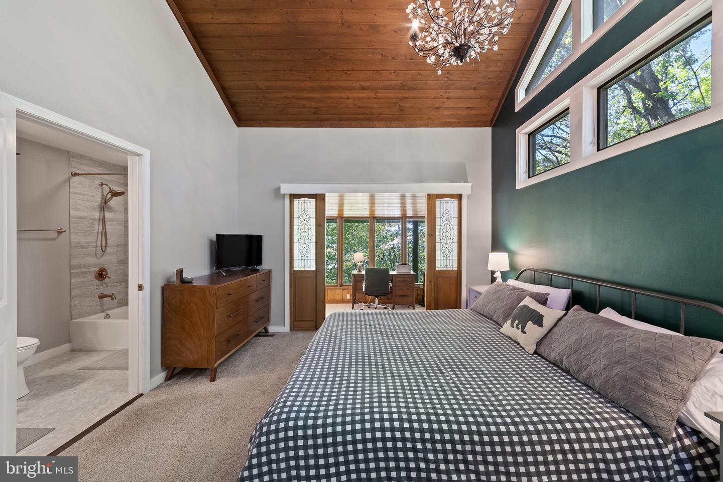 7545 SUPINLICK RIDGE RD, MOUNT JACKSON, Virginia 22842, 4 Bedrooms Bedrooms, ,2 BathroomsBathrooms,Residential,For sale,7545 SUPINLICK RIDGE RD,VASH2013710 MLS # VASH2013710