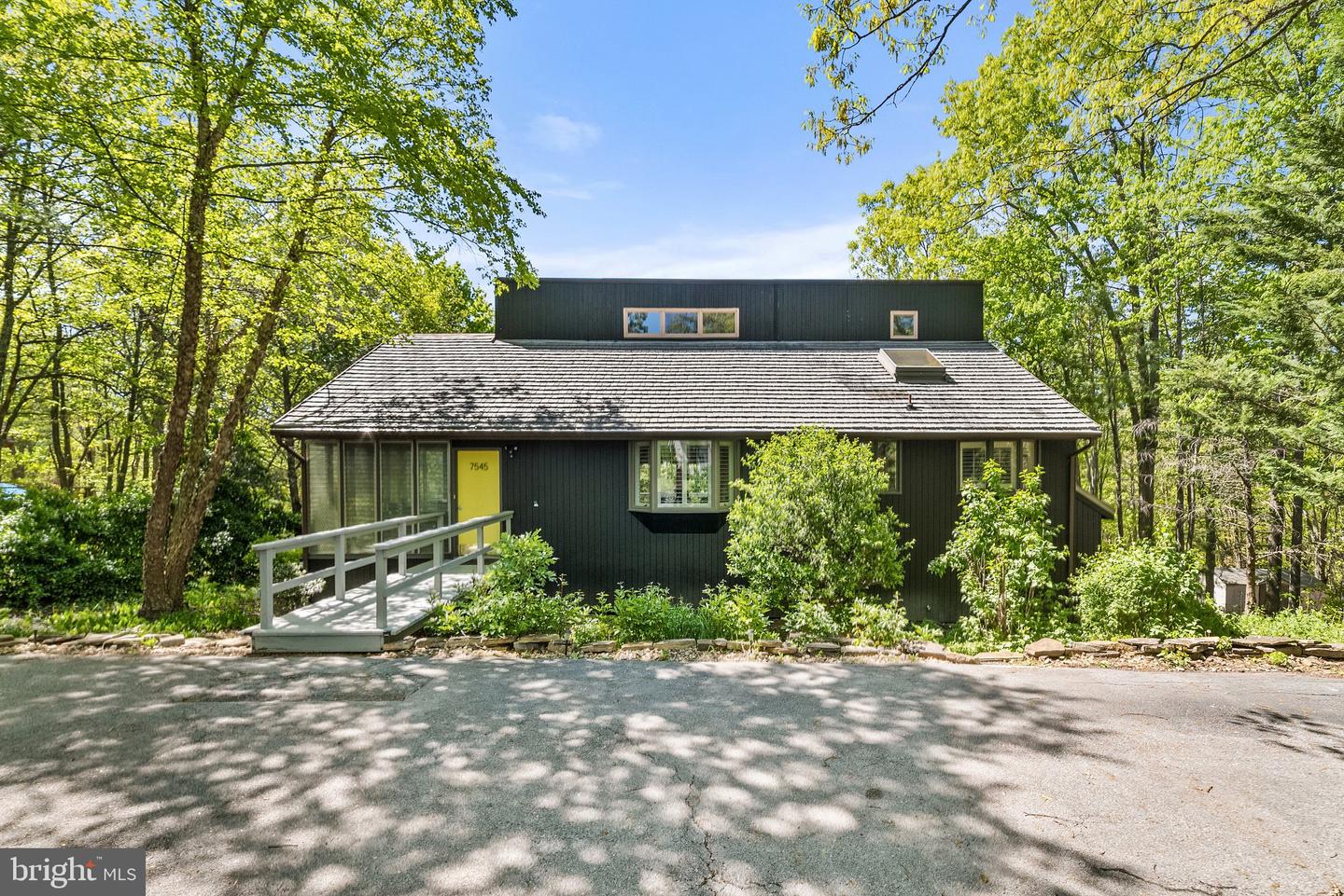 7545 SUPINLICK RIDGE RD, MOUNT JACKSON, Virginia 22842, 4 Bedrooms Bedrooms, ,2 BathroomsBathrooms,Residential,For sale,7545 SUPINLICK RIDGE RD,VASH2013710 MLS # VASH2013710