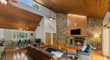 7545 SUPINLICK RIDGE RD, MOUNT JACKSON, Virginia 22842, 4 Bedrooms Bedrooms, ,2 BathroomsBathrooms,Residential,For sale,7545 SUPINLICK RIDGE RD,VASH2013710 MLS # VASH2013710