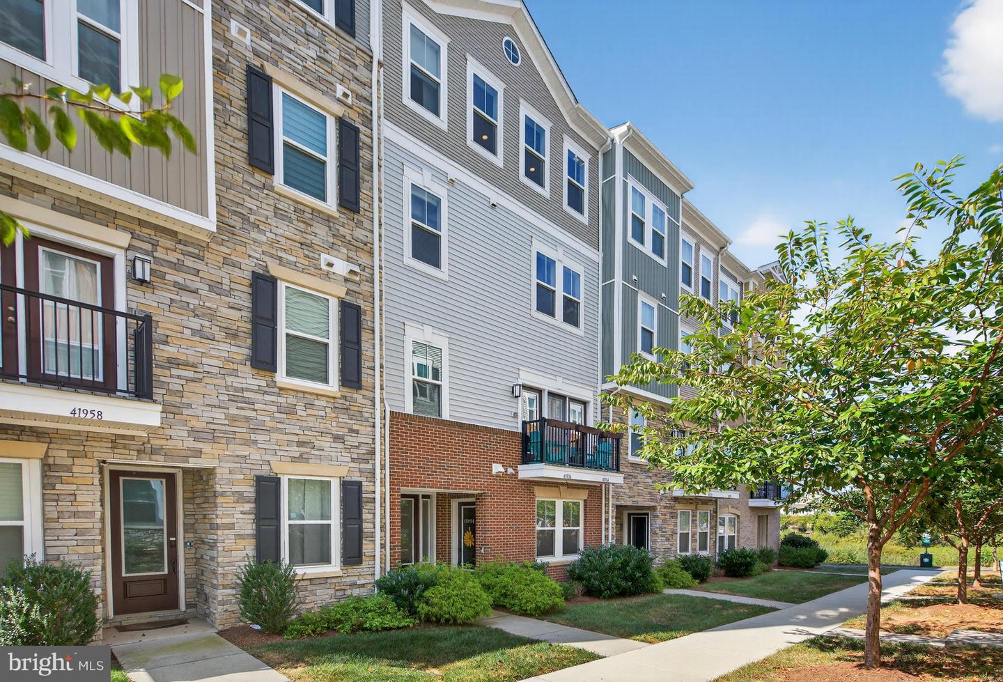 41956 PICKWICK MILL TER, ALDIE, Virginia 20105, 3 Bedrooms Bedrooms, ,2 BathroomsBathrooms,Residential,For sale,41956 PICKWICK MILL TER,VALO2117230 MLS # VALO2117230