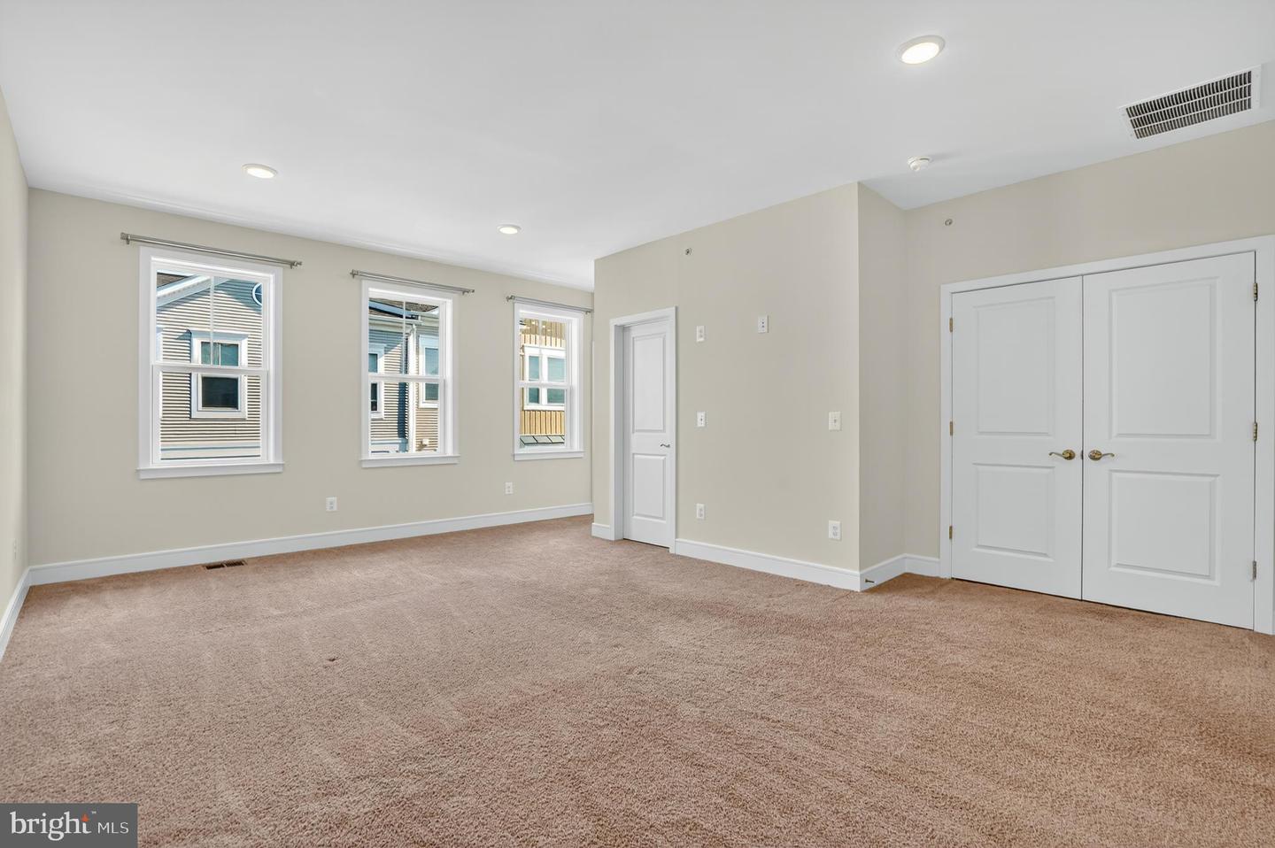 41956 PICKWICK MILL TER, ALDIE, Virginia 20105, 3 Bedrooms Bedrooms, ,2 BathroomsBathrooms,Residential,For sale,41956 PICKWICK MILL TER,VALO2117230 MLS # VALO2117230