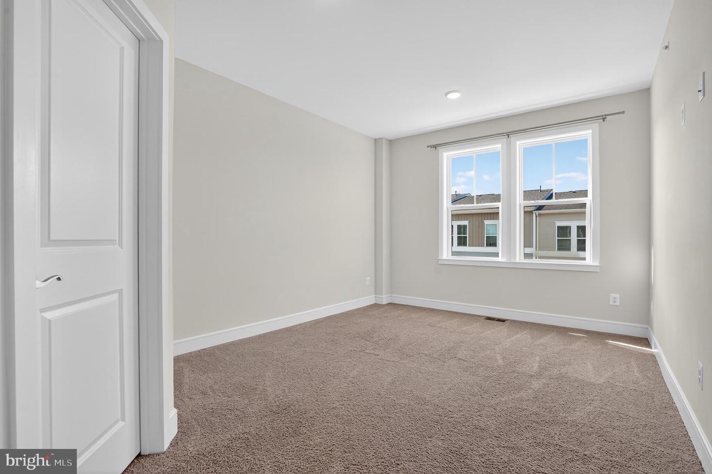 41956 PICKWICK MILL TER, ALDIE, Virginia 20105, 3 Bedrooms Bedrooms, ,2 BathroomsBathrooms,Residential,For sale,41956 PICKWICK MILL TER,VALO2117230 MLS # VALO2117230