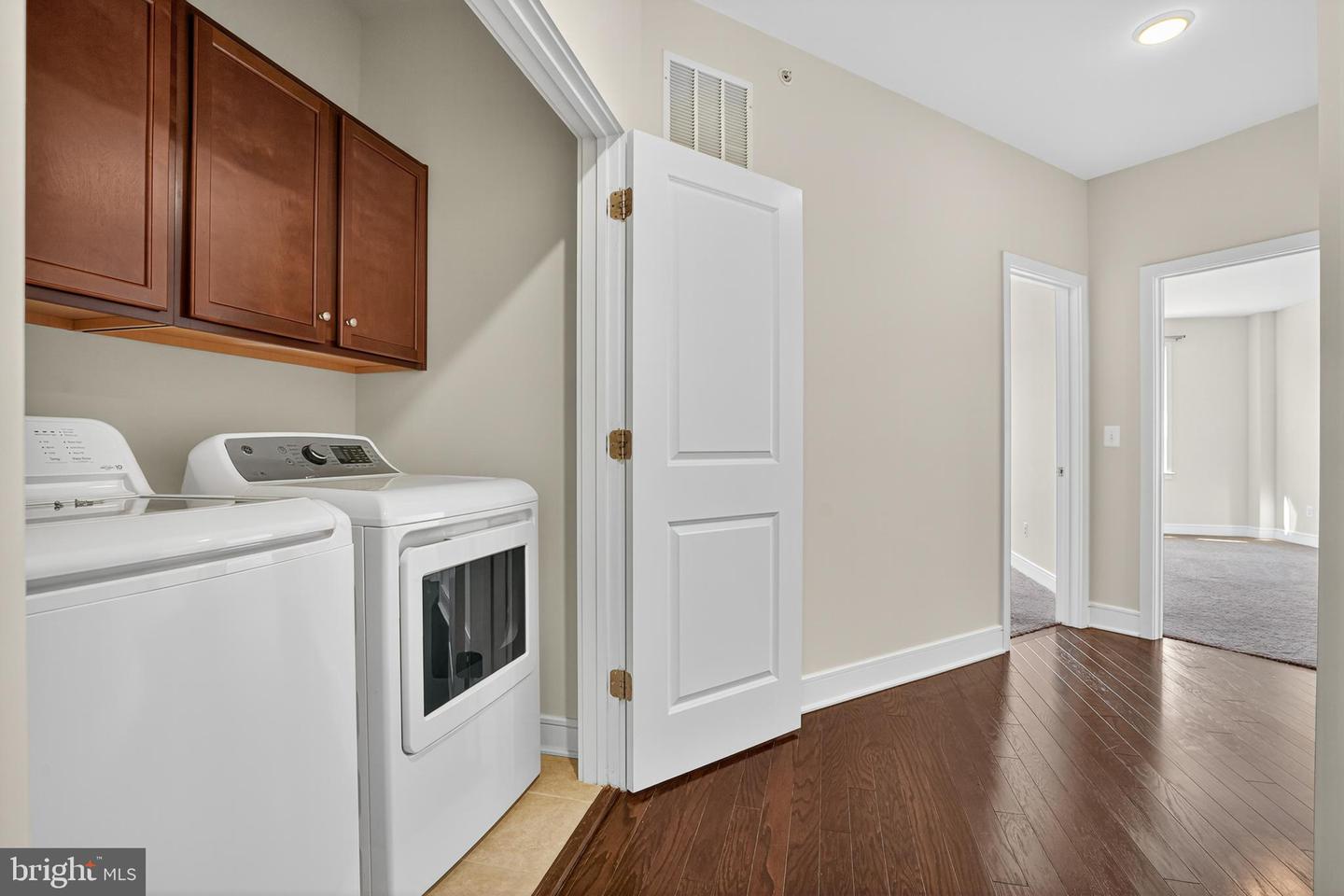 41956 PICKWICK MILL TER, ALDIE, Virginia 20105, 3 Bedrooms Bedrooms, ,2 BathroomsBathrooms,Residential,For sale,41956 PICKWICK MILL TER,VALO2117230 MLS # VALO2117230